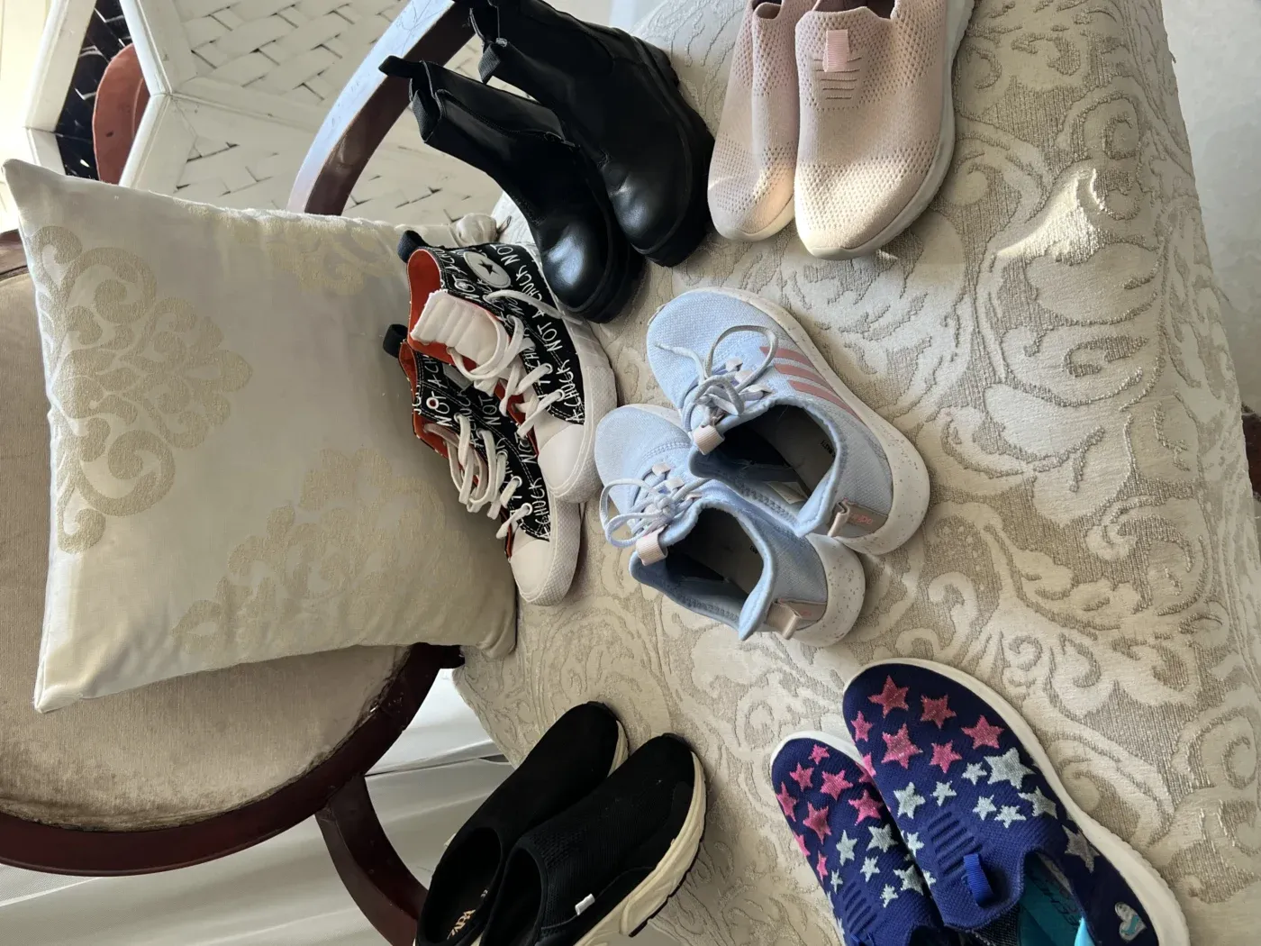 Kids shoes