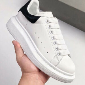 لو بتدور على ستايل فخم وراحة مطلقة، يبقى شوز Alexa