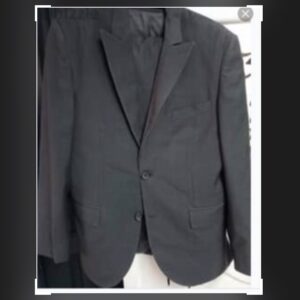 3بدل رجالي للبيع مستعملة استعمال خفيف مقاس 46 ما