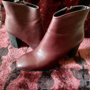 هاف بوت نبيتي جلد