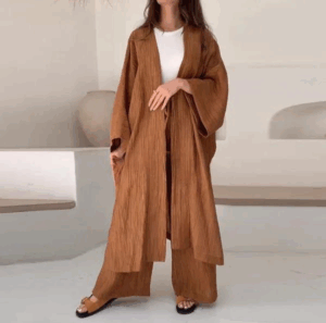 كارديجان وبنطلون كتان 