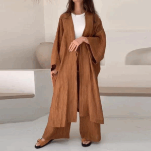 كارديجان وبنطلون كتان