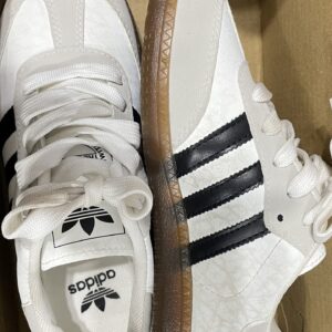 ‎للبيع – جزمة Adidas Samba ‎ • المقاس: 38 ‎ • الل