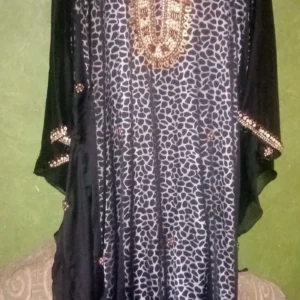 عبايه اماراتى سواريه